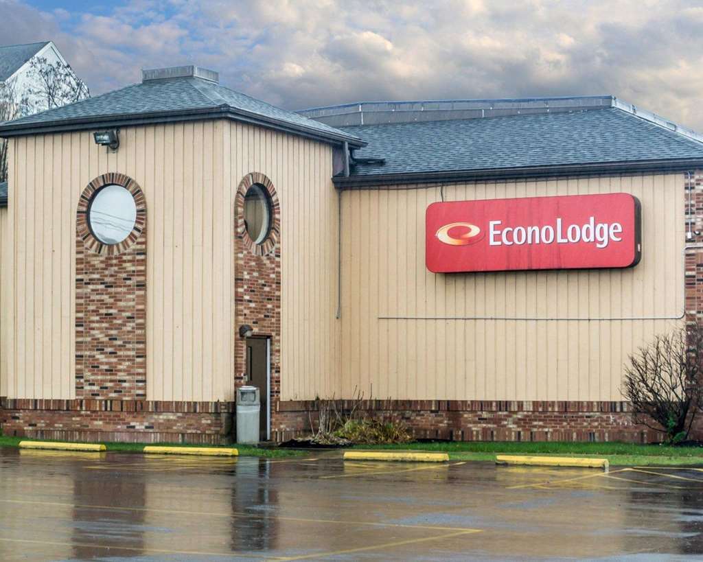 Econo Lodge Cleveland Southeast - Kent Streetsboro Exterior photo